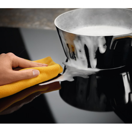 ВСТРАИВАЕМАЯ ВАРОЧНАЯ ПАНЕЛЬ ELECTROLUX IPE6453KF