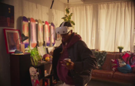 Meta Quest 3S — автономный VR-шлем виртуальной реальности