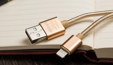 USB кабель Xipin XP-V8 Apple