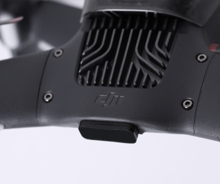 Антипылевые заглушки батарейного разъема и 3 аккумуляторов DJI FPV (4шт.) (SunnyLife)