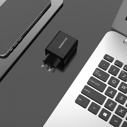 З/У Borofone BA17A Centrino С Функцией Quick-Charge 3.0