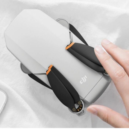 Квадрокоптер DJI Mini SE Fly More Combo