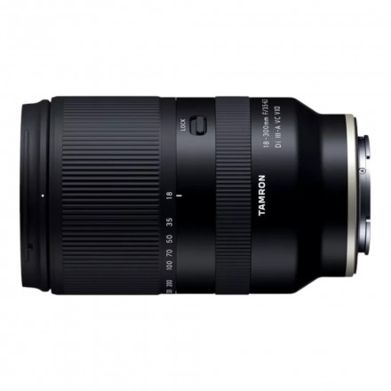 Объектив Tamron 18-300mm f/3.5-6.3 Di III-A VC VXD Sony E
