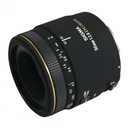 Объектив Sigma 50mm f/2.8 DG EX Macro Canon